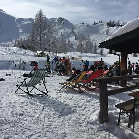 Deluxe Alpenkrone Apartment Schladming