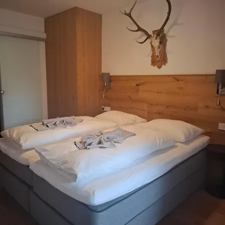 Deluxe Alpenkrone Apartment Schladming